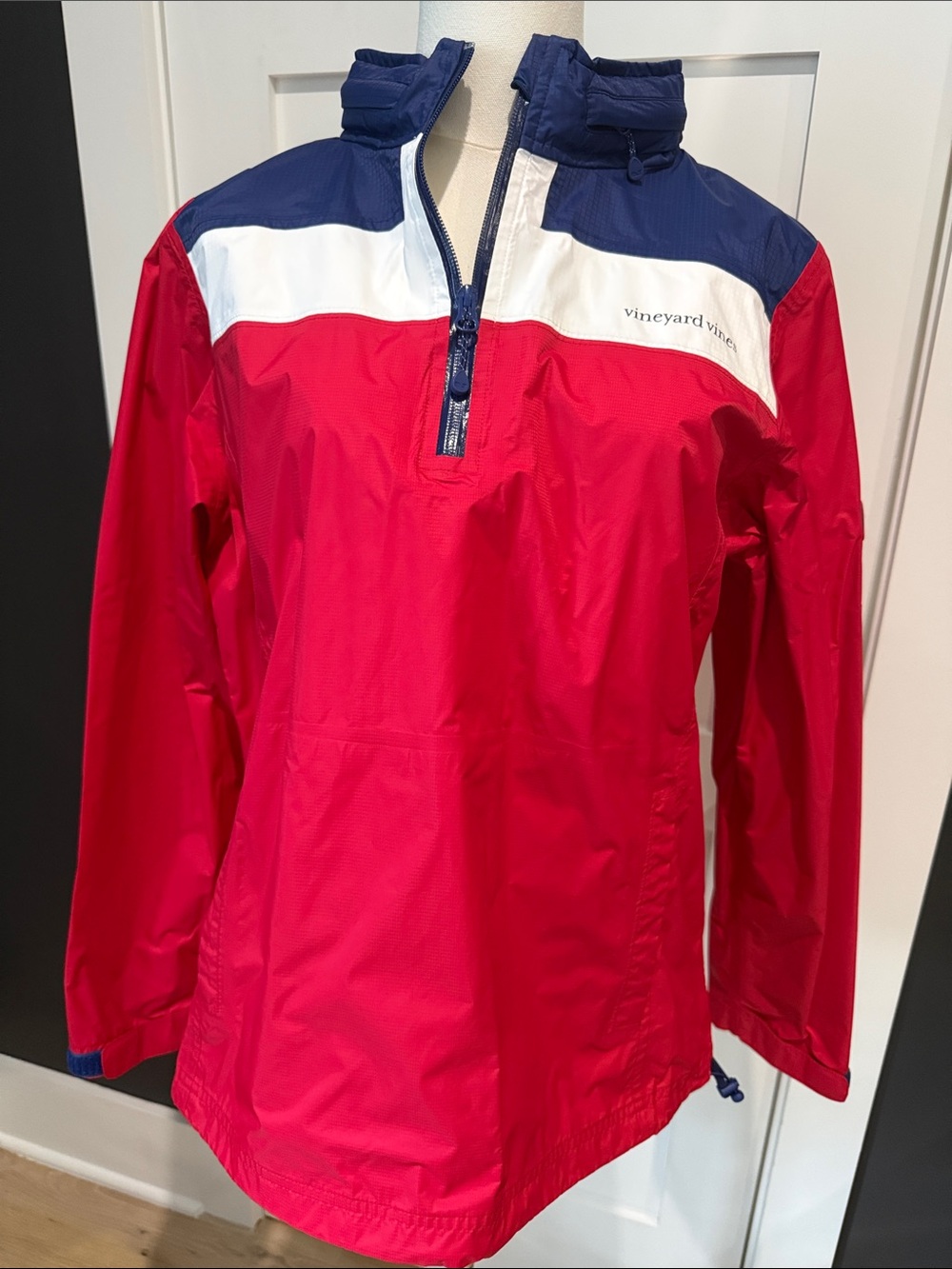 Vineyard Vines Women's Red White Navy Windbreaker Pullover Jacket EUC